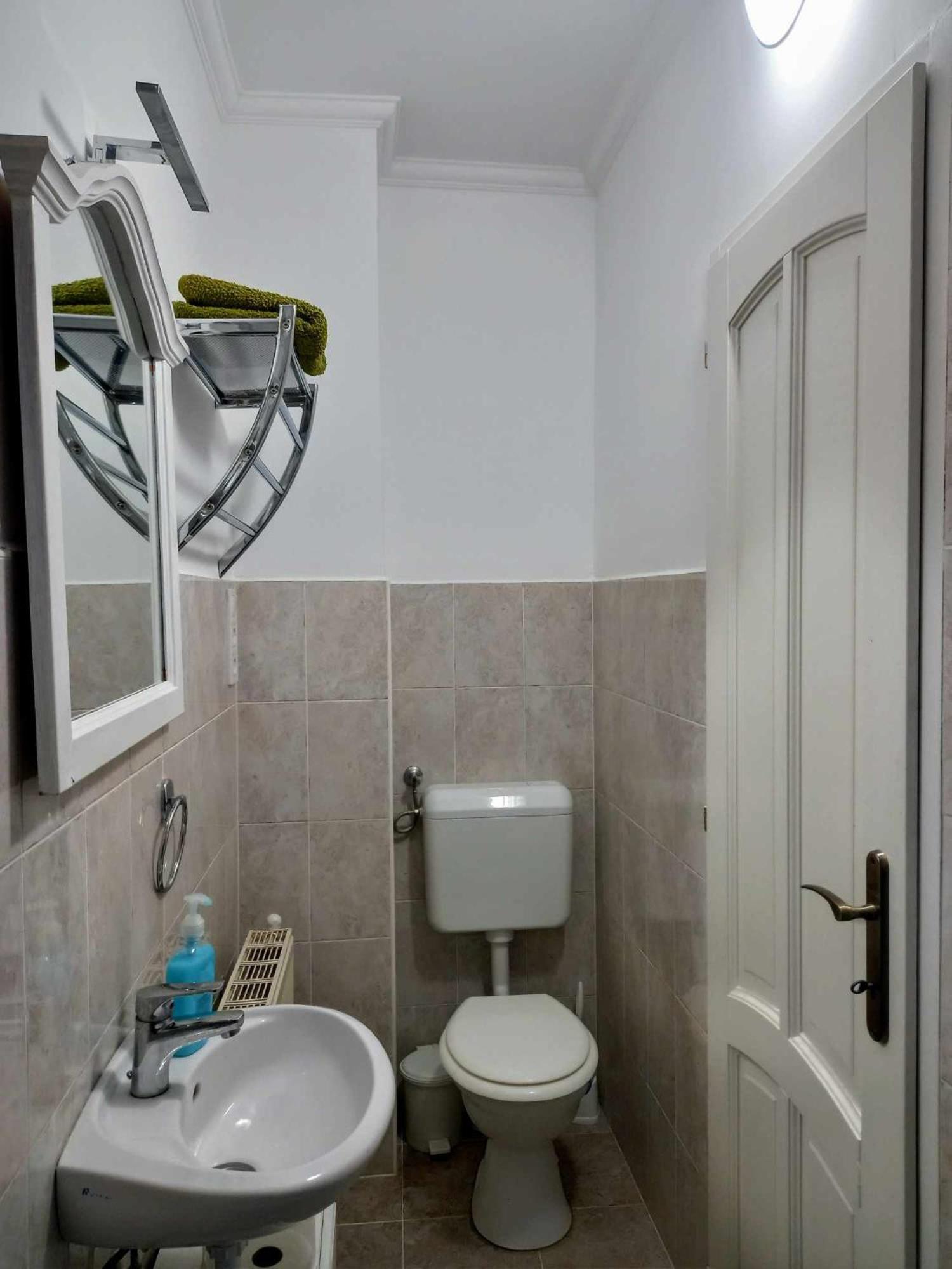 Bike&Night Apartment Baracska ภายนอก รูปภาพ